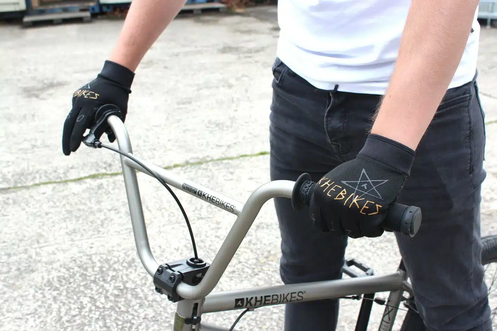 KHE BIKES 4130 GLOVES BLACK 4 KHE BIKES 4130 GLOVES BLACK