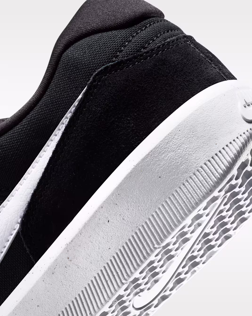 NIKE SB FORCE 58 black/white-black 2 NIKE SB FORCE 58 black/white-black
